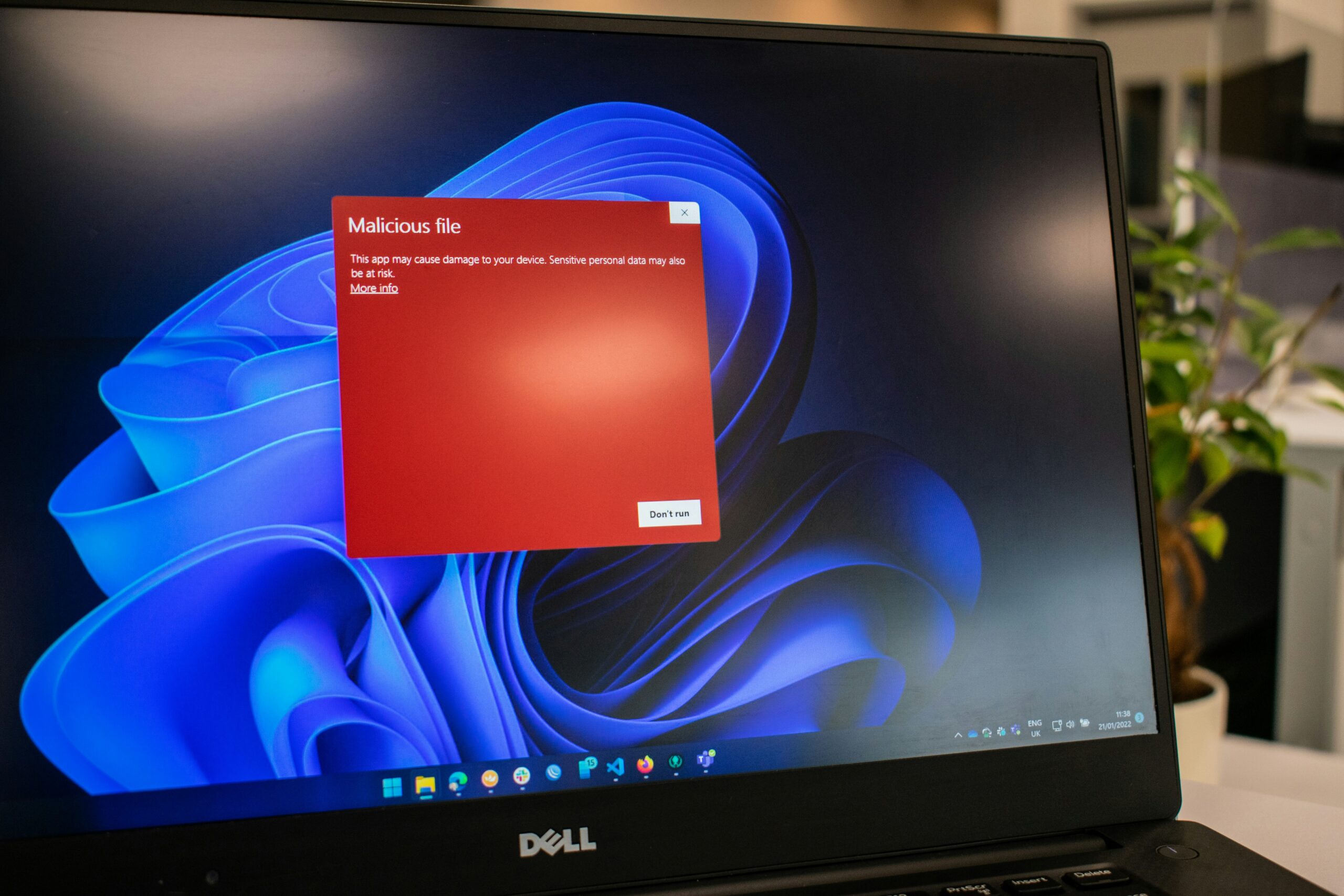 Warnsymbol auf einem Computerbildschirm